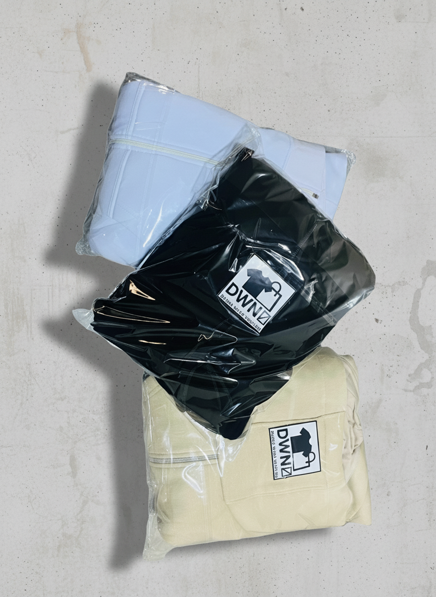 السويت شيرت الجديد  بالكابيشون و شكارة مدموجة فالظهر 🔥